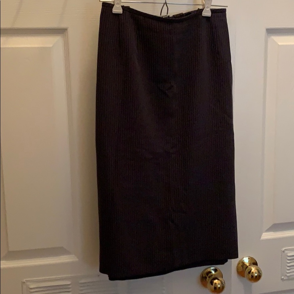 Sleek navy skirt from skirt suit set.